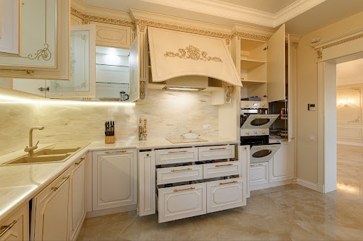 Looking for Custom Kitchen Cabinets in Calgary, Alberta?
