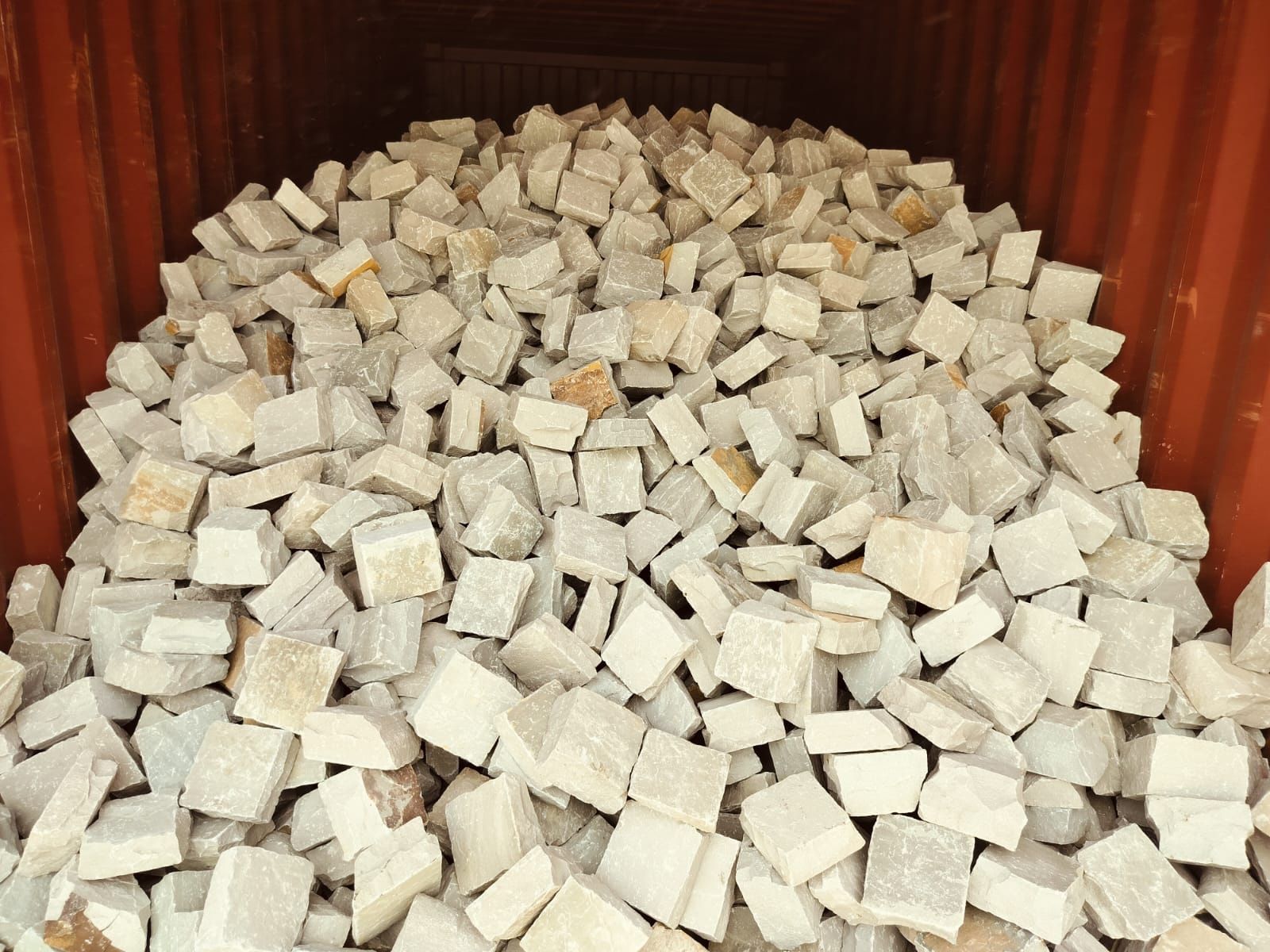 Yellow quartzite cobblestone in Delhi NCR 9311658285