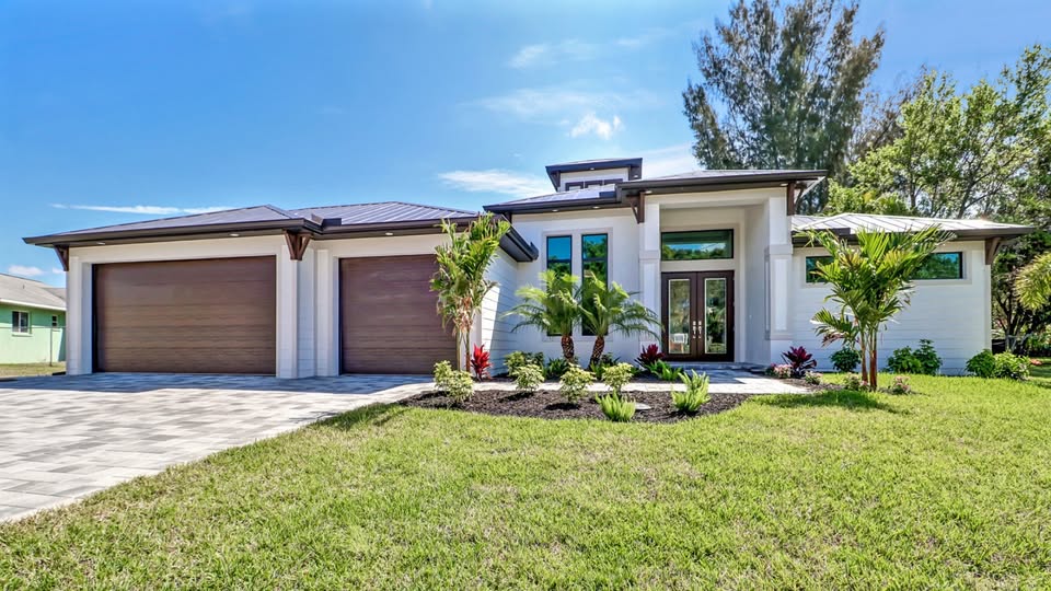 Can I Add a Pool or Outdoor Space to a Custom Build?